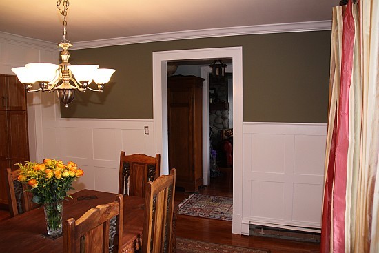Dining_room_applique_wainscoting.jpg?t=1636487008