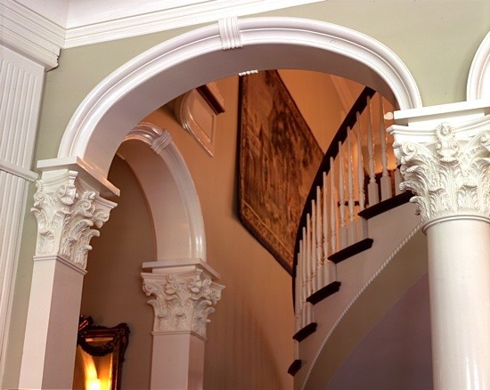 Interior corinthian style capitals for round and square columns